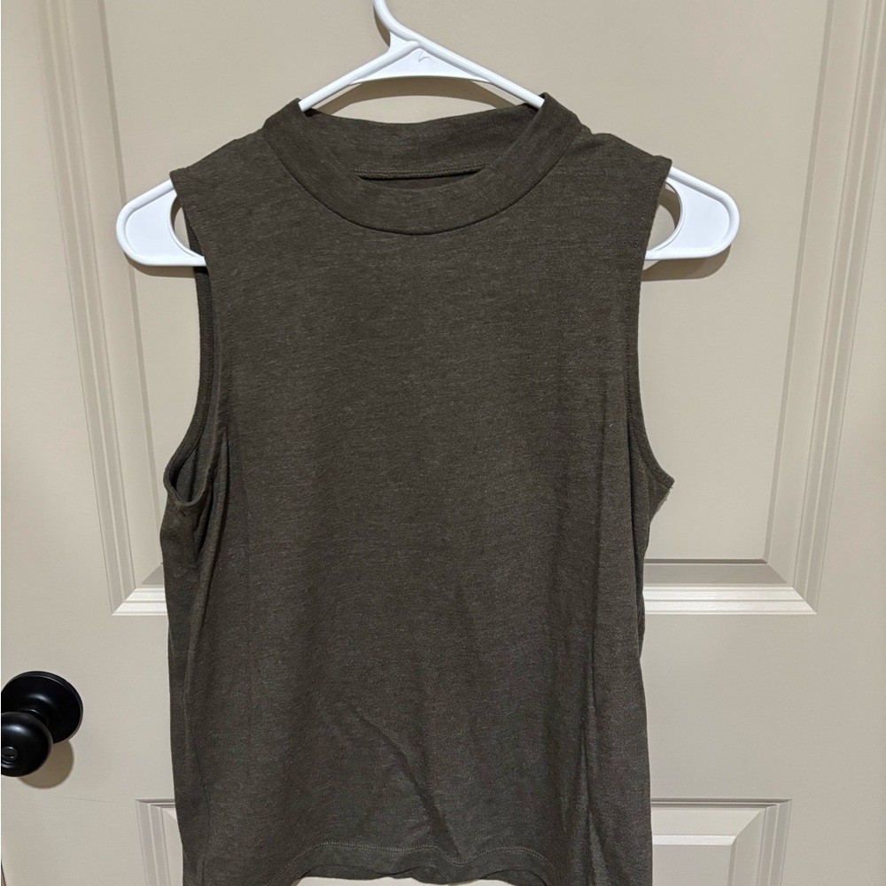Madewell Sleeveless Mock Neck Business Top. Olive Green